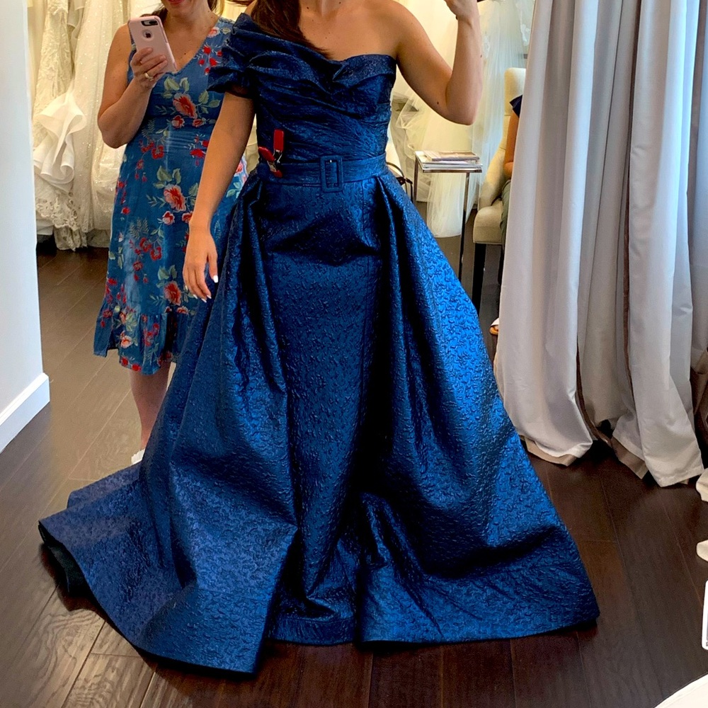 Tarik Ediz gown